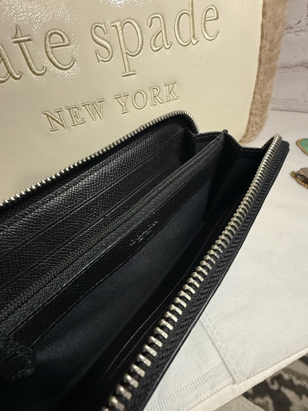Coach Badlands Beauty and The Beast Zip-Around Wallet with Black Rose Motif EUC - Picture 6 of 12